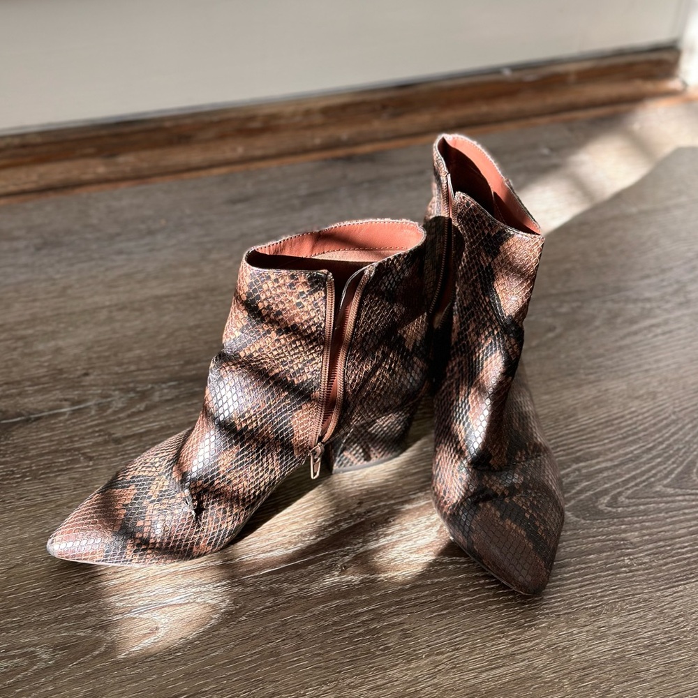 Steve Madden Booties (Size 8)